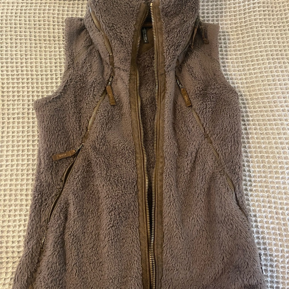 Kuhl Taupe Faux Shearling Zip Vest